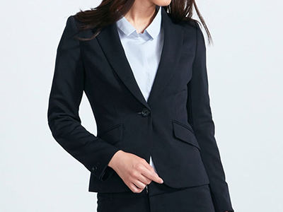女性用スーツのボタン数と留め方のマナー | P.S.FA公式通販