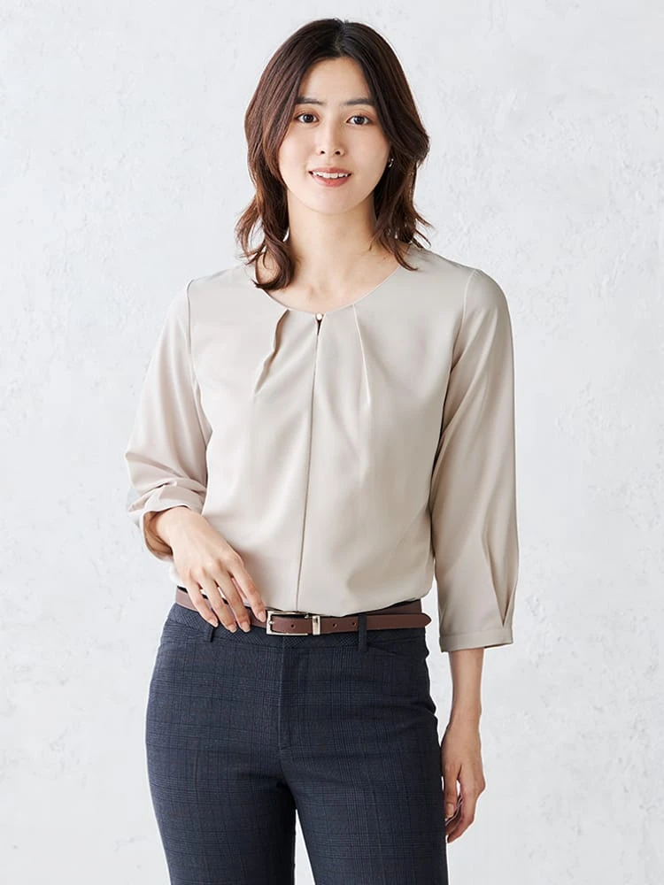 ビジューVネックブラウスオフホワイト/ブラック/ピンク/ベージュ〈2BUY10％OFF〉