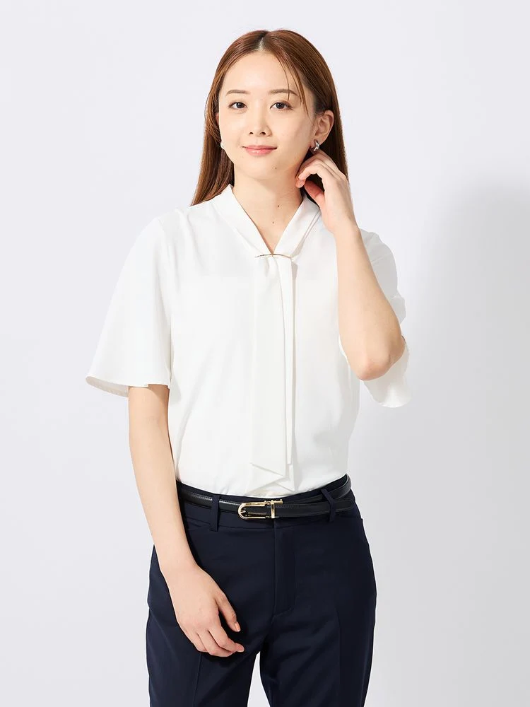 【接触冷感】ボウタイデシンブラウスオフホワイト/ピンク/ベージュ/サックス〈2BUYでさらに10％OFF対象★〉
