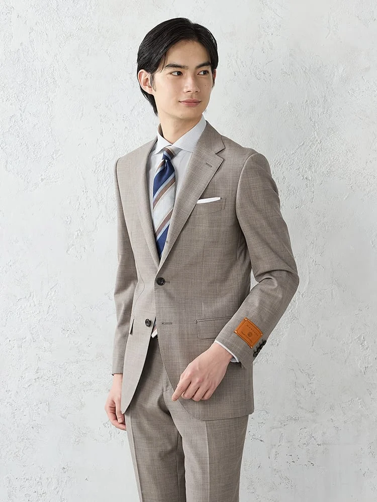 【MARLANE】TRANSCONTINENTS軽量ウール100％3つ釦スーツ無地