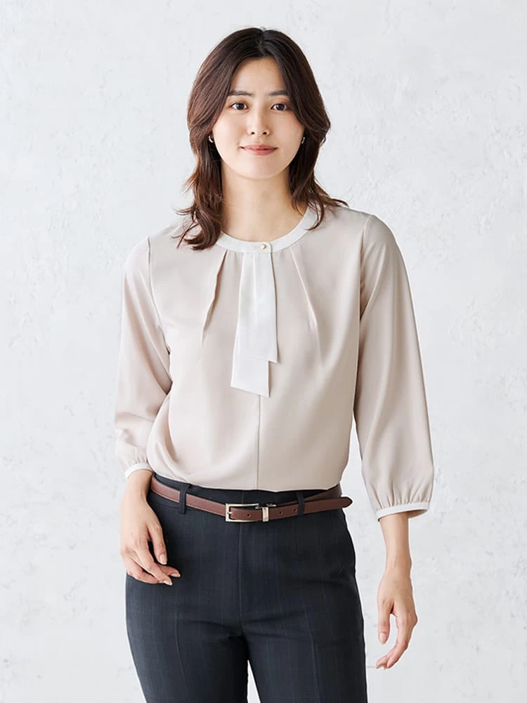 配色ボウタイブラウスオフホワイト/ブラック/ピンク/ベージュ〈2BUY10％OFF〉