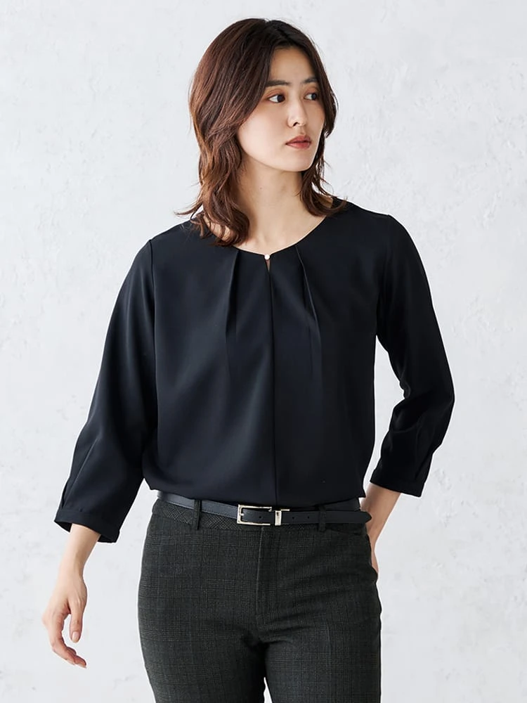 ビジューVネックブラウスオフホワイト/ブラック/ピンク/ベージュ〈2BUY10％OFF〉