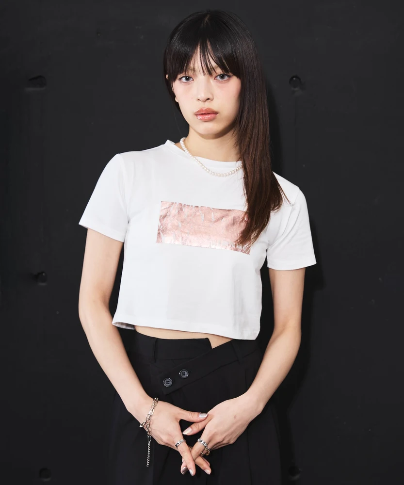 箔プリントクロップドTシャツ【DIPINCHOCOLATE】